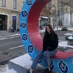 Meet your Posher, Lea